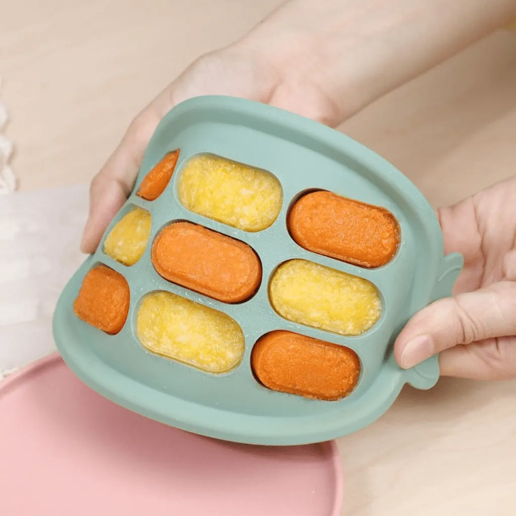 Silicone nibble tray